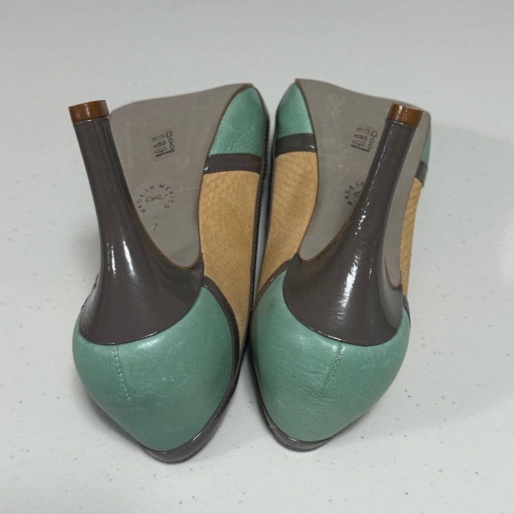 CARLO ROSSETTI Colorblock Leather Peeptoe Heels - Picture 9 of 12